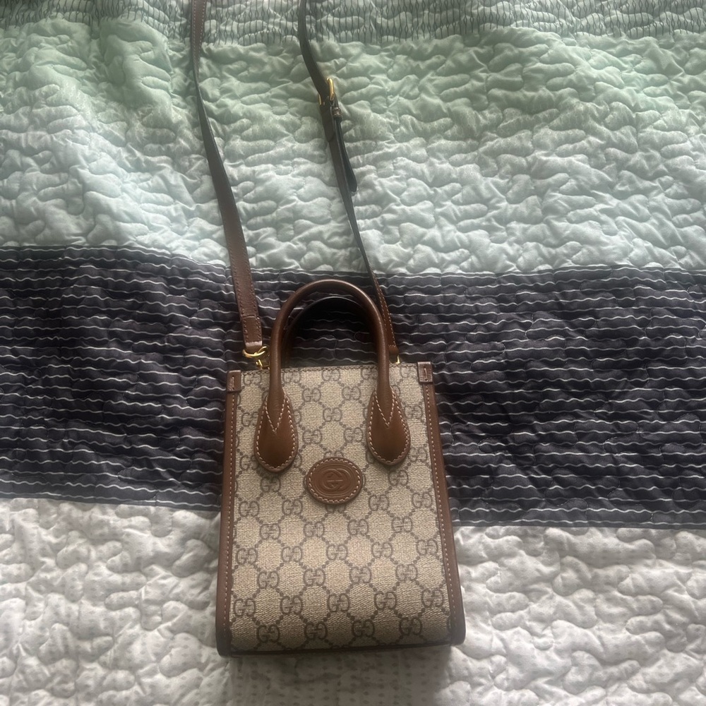 Men’s Gucci bag